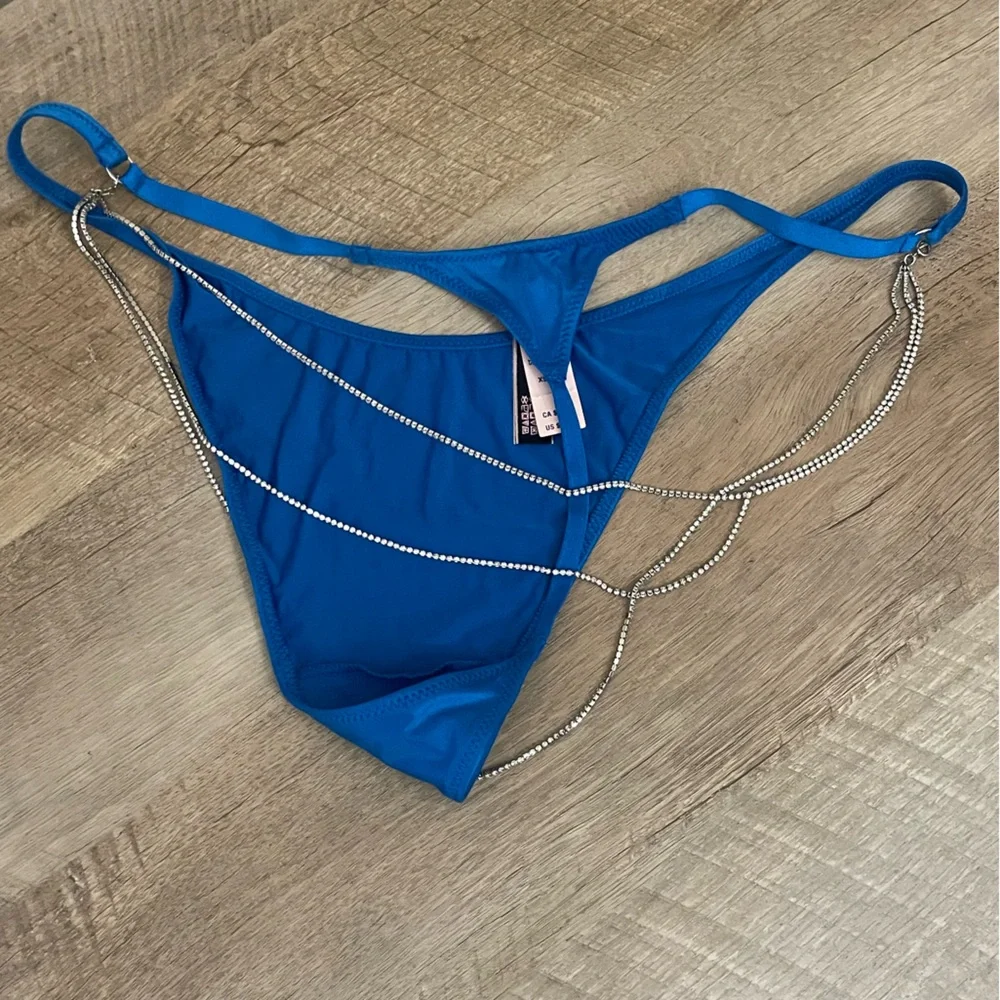 Victoria's Secret Blue V-String with Chain Accent - Picture 9 of 9